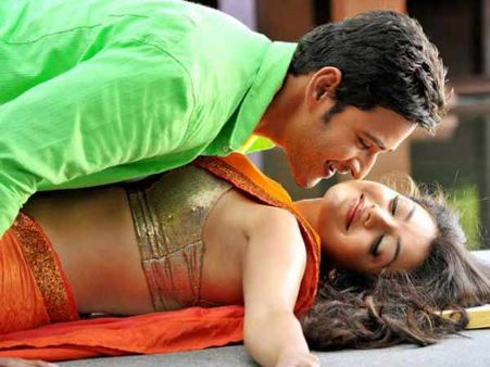 முத்தக் காட்சிகளில் நடித்து முடிப்பதற்குள் வெட்கம் பிடுங்கித் தின்னும்: காஜல்