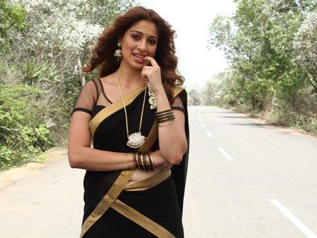 ஒரு படத்திலாவது அப்படி நடிக்கணும்... ஆசைப்படும் லட்சுமி ராய்!