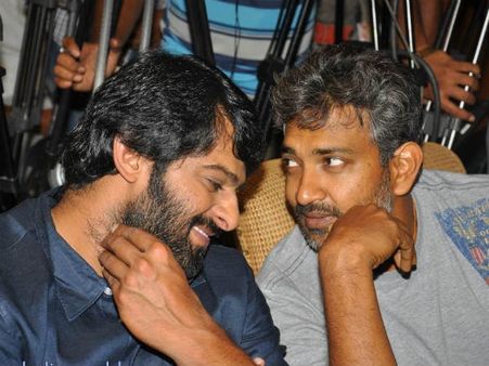 பிரபாஸுக்கு ஜென்மத்திற்கும் மறக்க முடியாத பரிசளித்த ராஜமவுலி