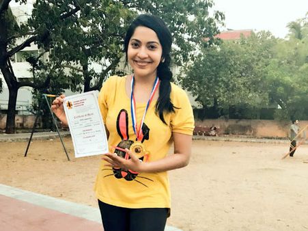 ரம்யா இப்போ வெறும் வீஜே மட்டுமல்ல... 'வெயிட்டு' பார்ட்டி!