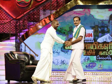 விவசாயிகளின் உயிர் காக்க ராகவா லாரன்ஸ் நிதி உதவி - சொல்லாதே செய்