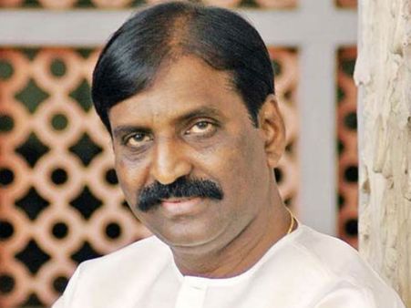 மதன் கார்க்கிக்கு அப்படியே நேர் எதிர் அப்பா வைரமுத்து