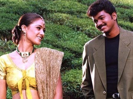 இதெல்லாம் ஒரு கதையா? என கிண்டலடிக்கப்பட்ட ஸ்க்ரிப்ட், வெள்ளிவிழா கண்ட அதிசயம்!