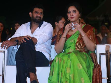 பிஹு பண்ணிய பாலிவுட் நடிகைகளால் அனுஷ்காவுக்கு அடித்தது ஜாக்பாட்