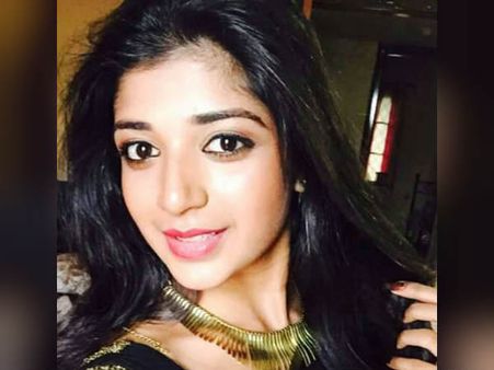 வேலூரில் நடந்த கார் விபத்தில் டிவி சீரியல் நடிகை ரேகா சிந்து பலி