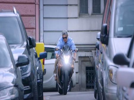 நள்ளிரவில் வெளியானது விவேகம் டீஸர்.. தல ரசிகர்கள் ஹேப்பி