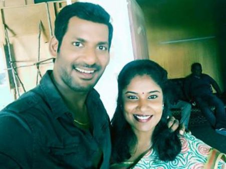 குடுமிபிடி சண்டையை அடுத்து டிவி சீரியலுக்கு கும்பிடு போட்ட சபீதா ராய்: கை கொடுத்த விஷால்