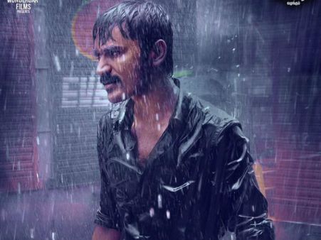 தனுஷ் படத்தில் விஜய் சேதுபதிக்கு பதிலாக நடிக்கப் போகும் பிரபல இயக்குனர்?