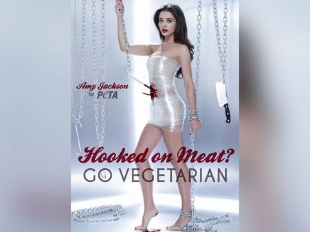 என்ன சொன்னாலும் திருந்தவே மாட்டாரா இந்த எமி ஜாக்சன்?