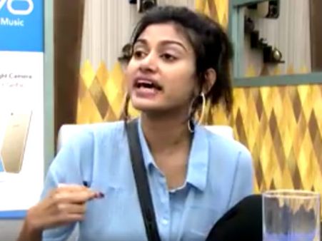 கஞ்சா கருப்பு, சினேகனுடன் மல்லுக்குப் பாய்ந்த ஓவியா: ஜூலிக்கு ரெஸ்டு போல