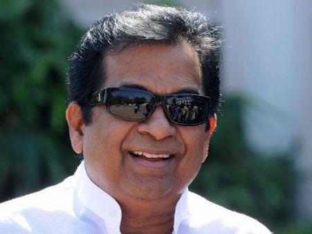 என்னதான் பிரபலம் காமெடியன்னாலும் ஒரு நாளைக்கு ஒரு கோடியா சம்பளம் கேட்பது?