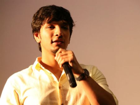 அக்னி நட்சத்திரம் ரீமேக்கில் நடிக்கும் ஆசை இல்லை! - கௌதம் கார்த்திக்