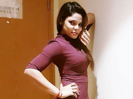 நடிகையை தலையில் அடித்துக் கொன்று, உடல் அழுகாமல் இருக்க ஏசியை போட்டுவிட்டு சென்ற கொலையாளி