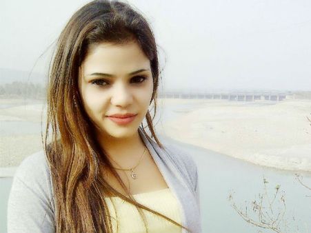 வீட்டில் அழுகிய நிலையில் பிணமாகக் கிடந்த நடிகை