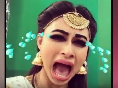 நாகினி 2 முடிஞ்சி போச்சே... ரசிகர்களுக்கு கண்ணீர் மல்க விடை கொடுக்கும் மவுனிராய்