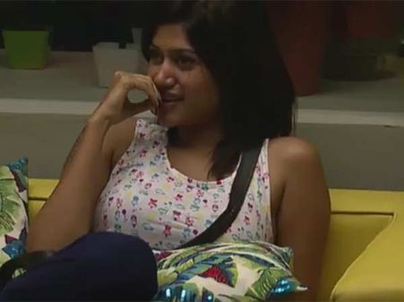 சும்மா தான இருக்க, எனக்கு ஃப்ரபோஸ் பண்ணு: நடிகரை அழைத்த ஓவியா#biggboss