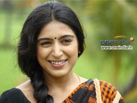 மீண்டும் வந்தார் பத்மப்ரியா... ஒரே நடிப்புப் பசியாம்!