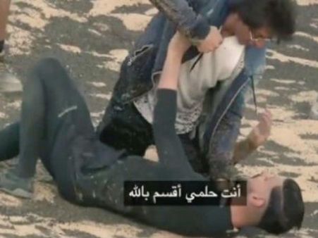 டிவி நிகழ்ச்சி தொகுப்பாளரை கீழே தள்ளி குத்தப் பாய்ந்த ஷாருக்கான்