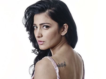 தனுஷுக்கு பிடித்தது ஸ்ருதி ஹாஸனுக்கு சுத்தமாக பிடிக்காதாம்!