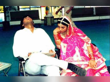 கஜோல் புருஷனால் தான் நான் இன்னும் சிங்கிளாக உள்ளேன்: தல ஹீரோயின் பேட்டி