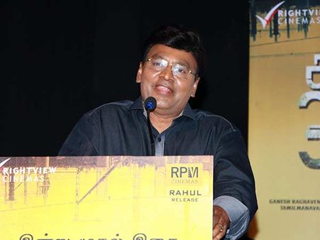 'கண்ணடிச்சு கூப்பிட்டும் வராத பொம்பளை கைய பிடிச்சு இழுத்தா மட்டும் வந்துடவா போவுது!'