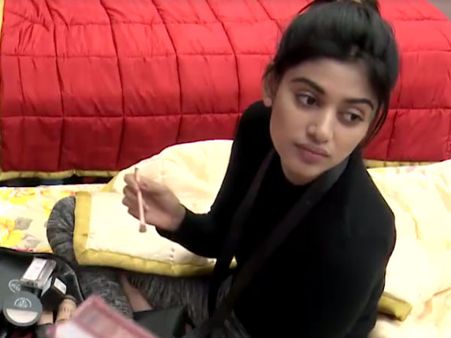 ஓவியா மீது கொலவெறியில் இருக்கும் ஆரவ்: செம டிராமா