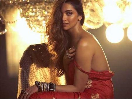 டென்னிஸ் வீரர் ஜோக்கோவிச்சுடன் நடிகை தீபிகாவுக்கு கள்ளத்தொடர்பு: மாஜி காதலி பேட்டி