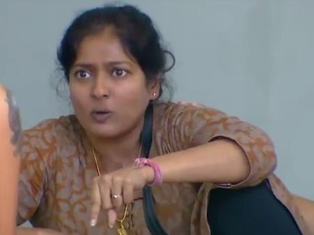 காயத்ரி நல்லவராகிட்டாரா?: இது என்ன புது பெர்பாமன்ஸ் பிக் பாஸ்?