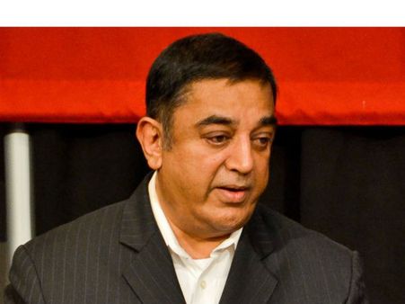 நறுக்கு நறுக்குன்னு கொட்டும் நெட்டிசன்கள்: வலிக்காதது மாதிரியே நடிக்கும் பிக் பாஸ்