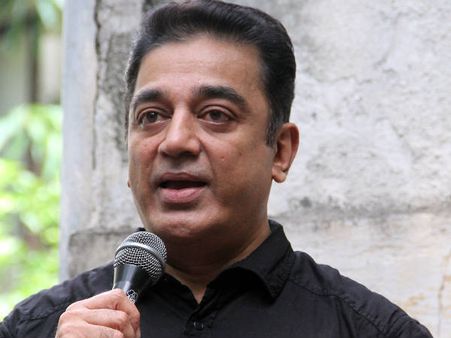 ரஜினியை ஓவர்டேக் செய்த கமல்: தலைவரை மறந்து ஆண்டவர் துதிபாடும் ரசிகர்கள்