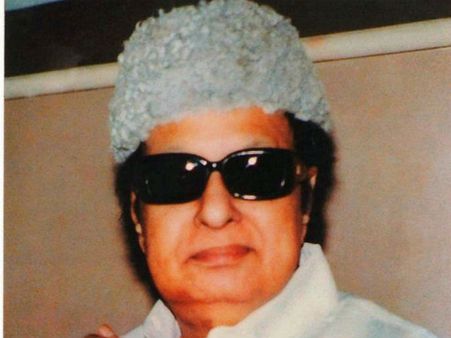 எம்.ஜி.ஆர் நூற்றாண்டில் தமிழ் சினிமாவுக்கு வந்த சோதனை!