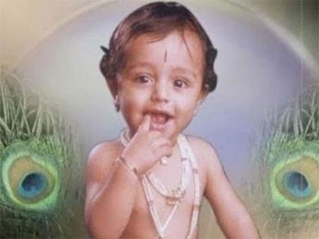 போட்டோவில் இருக்கும் பாப்பா எந்த ஹீரோ என்று கண்டுபிடிங்க