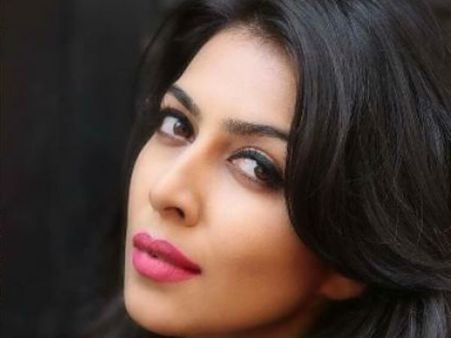 பிரபல மாடல் அழகி மரண வழக்கில் பெங்காலி நடிகர் விக்ரம் கைது