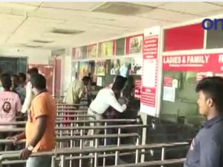 தியேட்டர்களில் கட்டணம் எனும் பெயரில் பகல் கொள்ளை ஆரம்பம்!