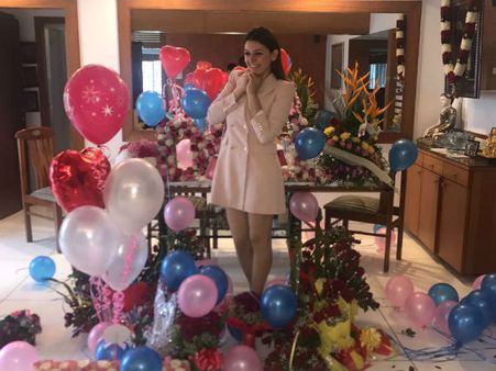 பகிர்தலில் உள்ள சந்தோஷம் எதிலும் இல்லை! - இது ஹன்சிகா பர்த்டே மெசேஜ்