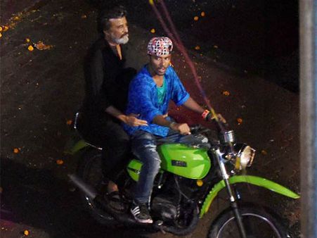 படப்பிடிப்பை வேடிக்கை பார்த்தல்!