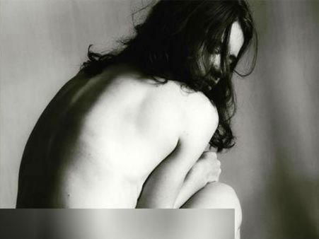 நான் ஏன் நிர்வாண போட்டோவை வெளியிட்டேன் தெரியுமா?: நடிகை பேட்டி