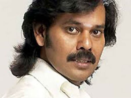 அஜீத் சாரை பற்றி அப்படி எப்படி பேசலாம்: நடிகர் நட்டி கண்டனம்