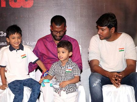 20 ரூபாய் டாக்டர் குடும்பத்தை கௌரவித்த இயக்குநர் சுசீந்திரன்!