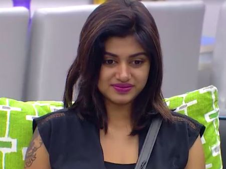 ஓவியாவுக்காக பிக் பாஸ் வீட்டிற்குள் இப்படி போயிட்டு இப்படி வரத் துடிக்கும் நடிகை