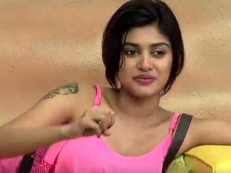 கெஞ்சிக் கூத்தாடி ஓவியாவை மீண்டும் அழைத்து வரும் பிக் பாஸ்?