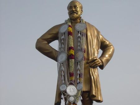 கடற்கரையில் சிவாஜிக்கு ஒரு சிலை!- மகன்கள் ராம்குமார், பிரபு கோரிக்கை