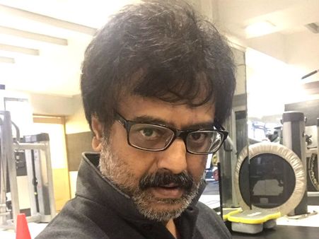 வாழ்வின் அருமை அறியாமல் தற்கொலை(bluewhale) செய்தல் முட்டாள்தனம்!: விவேக்