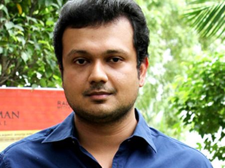 வருண் மணியனின் காதலி, வருங்கால மனைவி யார் தெரியுமா?