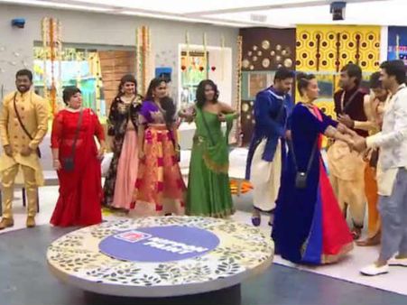 பிக்பாஸ் போட்டியாளருக்கு மலேசியாவில் விருது!