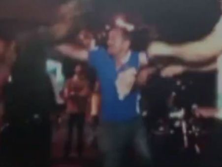 நடிகையை போட்டோ எடுக்க முயன்ற 2 போட்டோகிராபர்களை அடித்து உதைத்த பவுன்சர்கள்