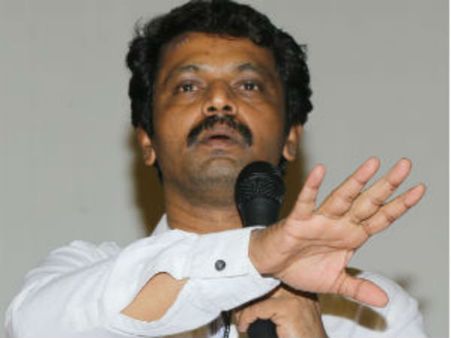 விஜய் நான் உங்களை பாராட்ட மாட்டேன், ஏனெனில்...: சேரன்