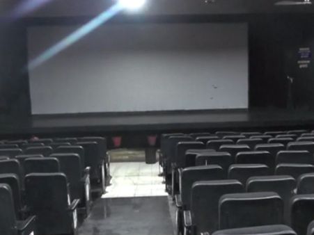 கேளிக்கை வரி போட்டாச்சு... இன்னும் உயர்கிறது சினிமா டிக்கெட் விலை!