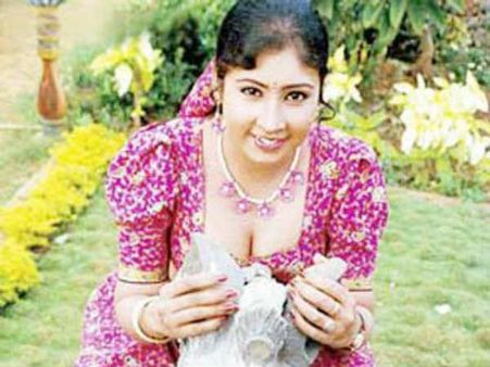 மர்ம நபர்கள் பணம் கேட்டு மிரட்டியதாக நடிகை ஜோதி மீனா புகார்!