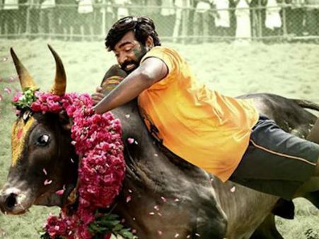 அசால்ட்டு பண்றாரு முறுக்குமீசை மாமன்! - 'கருப்பன்' படத்திற்கு ரசிகர்கள் ரியாக்‌ஷன்ஸ்